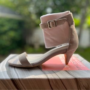 Jeffrey Campbell Henrietta dress sandal size 6 NWT